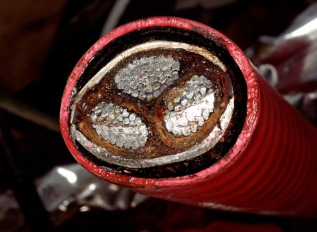 Big-Red-Cable.Material